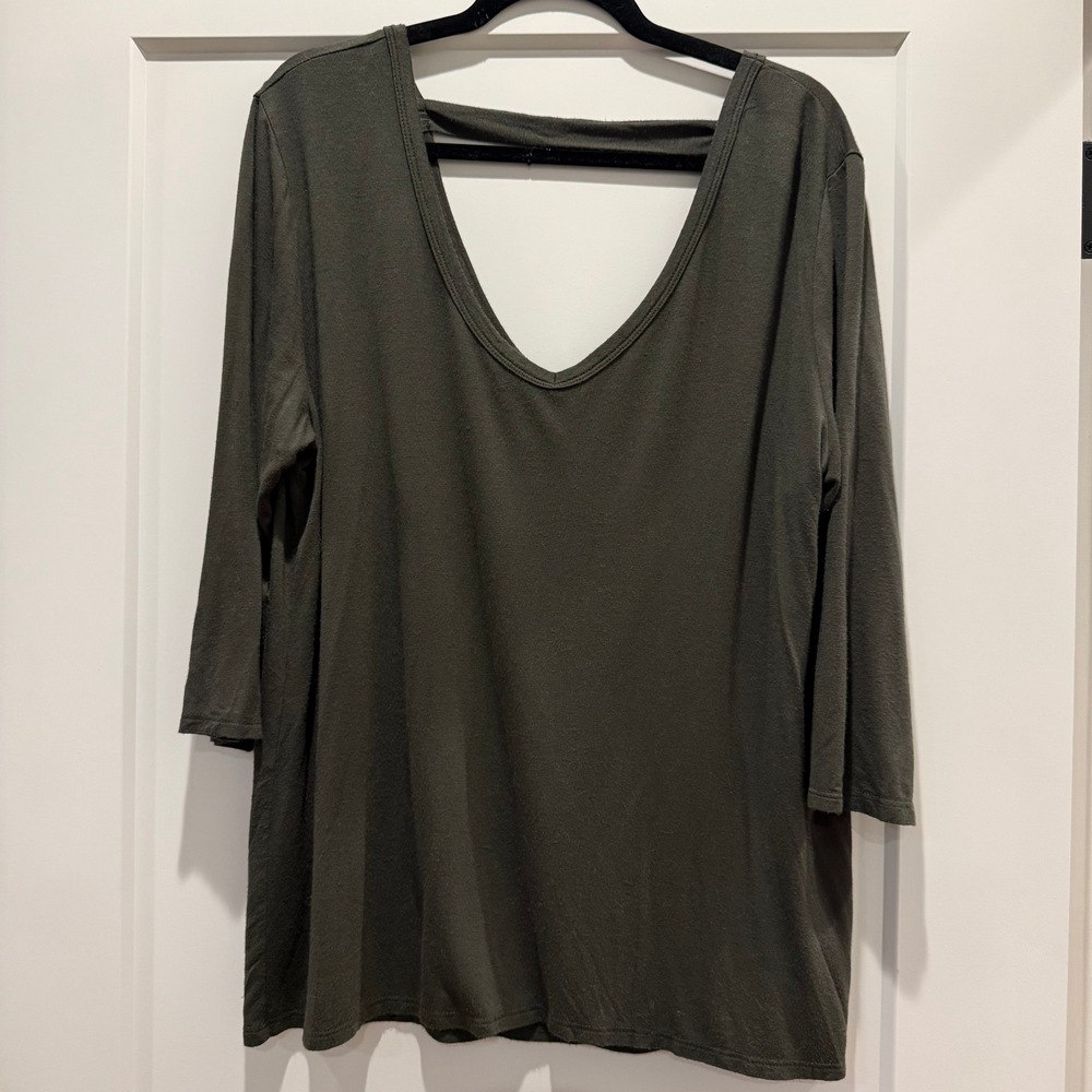 Minimalist Relaxed Nine Britton XL Olive Swing Top 3/4 Sleeve Strap Back